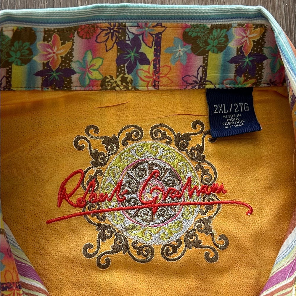 Like new - ROBERT GRAHAM Colorful Striped & Floral Patterned Button Down Shirt - Picture 2 of 9